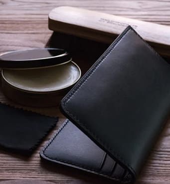 pembersih dompet kulit