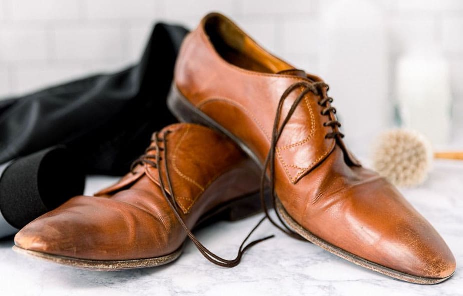sepatu berjamur