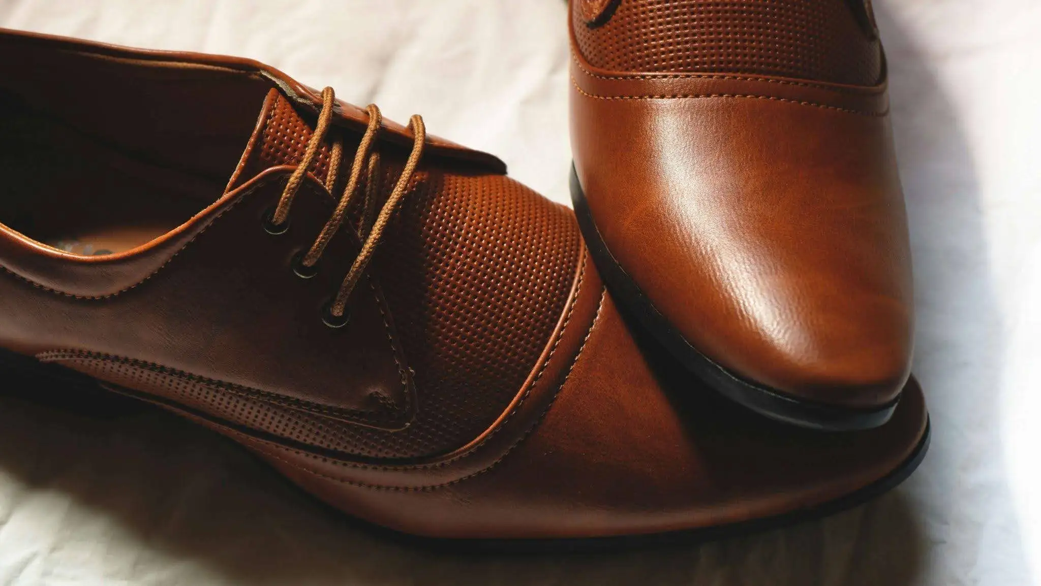 semir sepatu kulit